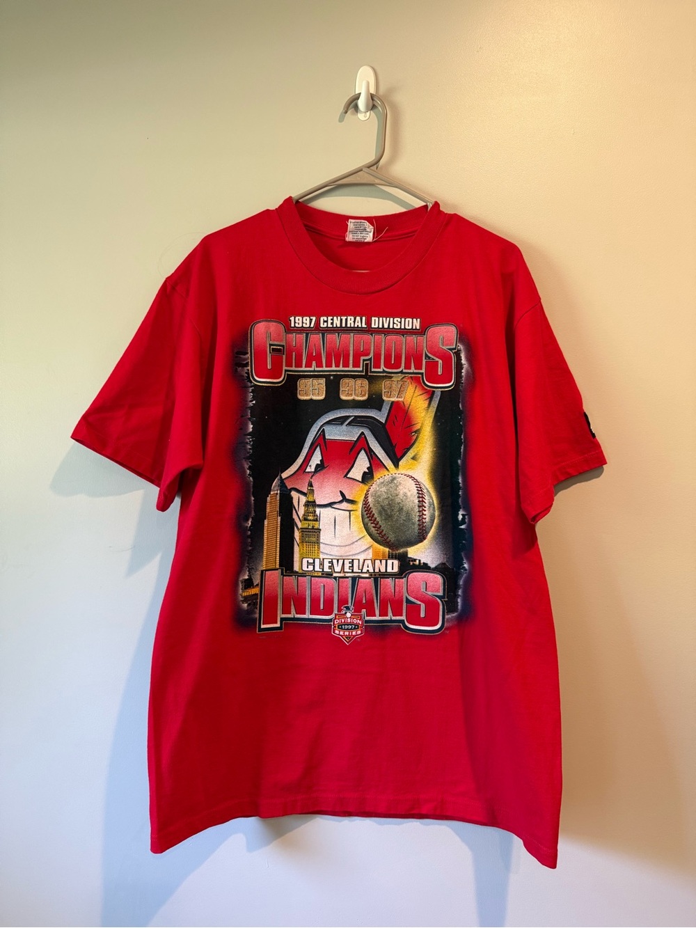 Men’s Vintage 1997 ‘Starter’ Cleveland Indians Champions shirt